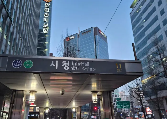 Jeongdong 25, Hall & Deoksugung Сеул