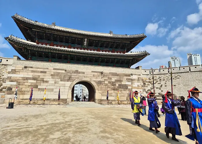 Jeongdong 25, Hall & Deoksugung