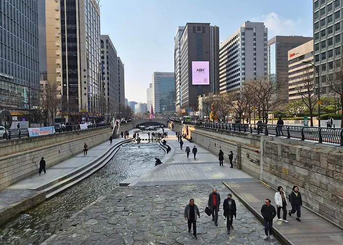 Отель Jeongdong 25, Hall & Deoksugung Сеул