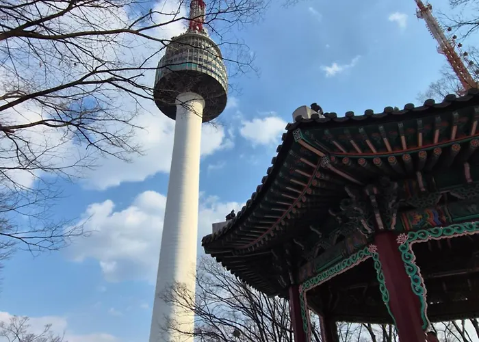 Отель Jeongdong 25, Hall & Deoksugung Сеул